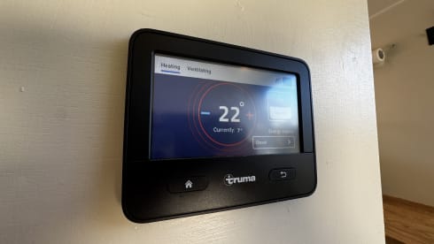 Claudia Sprintervan – 2 Berth Off Grid Sprinter Campervan