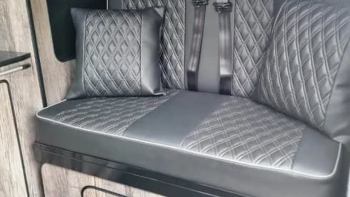 Vauxhall vivaro  – 4 berth Vauxhall vivaro campervan from 2018