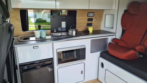 5 seater 4 berth Volkswagen T6 VW campervan 2019