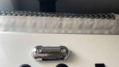 Halifax – Entdecken Sie Bequemes Teilintegriertes Wohnmobil für 4 Personen BJ 2022