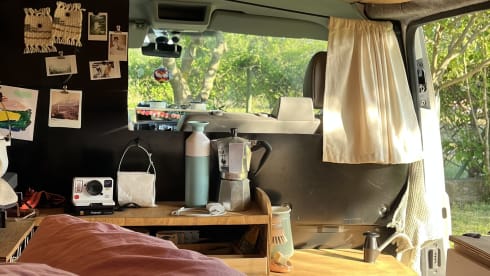Saoirse – 2p Volkswagen campervan from 2011