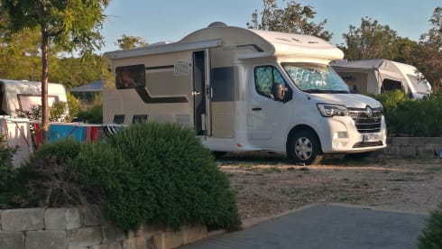 Ahörnchen  – Fully equipped, self-sufficient, stationary climate