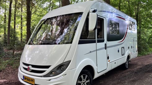 4-person Bürstner Viseo i690G integrated motorhome from 2014