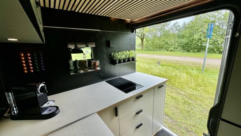 Boaz  – 2p Citroën campervan from 2018