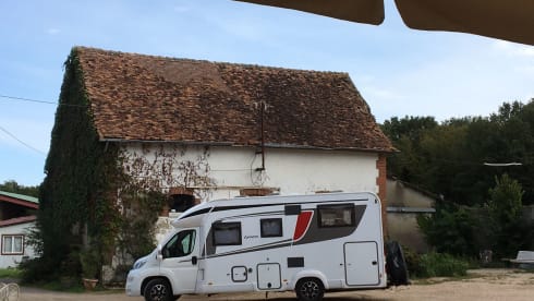A fully equipped camper for wonderful camping holidays.