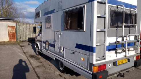 blue bird – 4-person Fiat 280 / Knaus from 1990