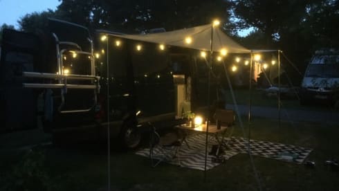 Zus – Hip camper van Zus. Very nicely decorated.