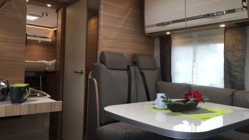 Moby – Detleff Integral (05/2021) with twin beds in the rear