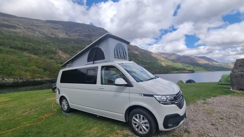 Bobella – 2021 - Luxury - Volkswagen LWB Automatic Camper-Van 
