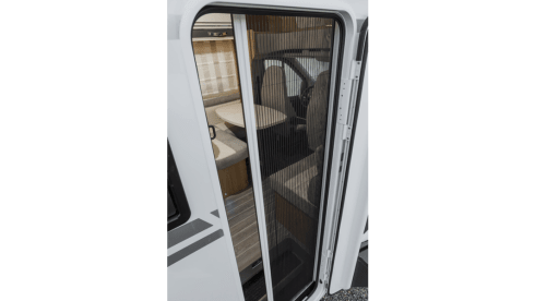 5p Roller Team semi-integrated uit 2025