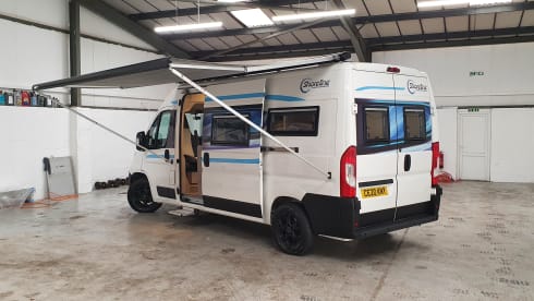 RENTACAMPA  – 2 BERTH FULLY SELF CONTAINED CAMPERVAN WITH TOILET AND SHOWER 
