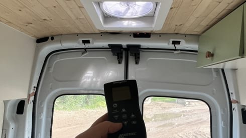 Poppy – Ford Campervan (2019) 2p + huisdier