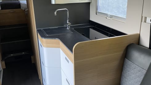 Second home – 4p Adria Mobil semi-integrated from 2023