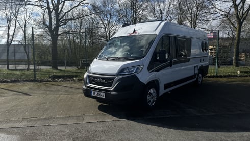 Diversity  640LEK – Professional Motors Malibu Rent