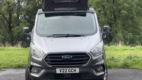 stravaig – Ford transit custom Campervan 4 berth