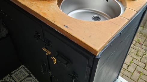 Big Bertha  – Einzigartiges Wohnmobil mit 3 Schlafplätzen