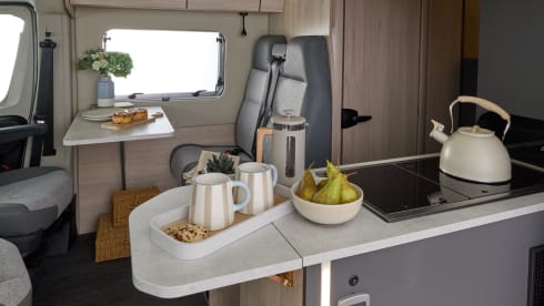 68 – Campervan Autotrail Expedition 68 a 4 posti letto, disponibile dal 2026.