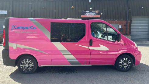 Shirley – 2 berth Renault campervan 
