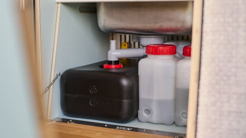 - voor de uitslapers – Camping-car modulaire avec toit relevable pour 4 personnes