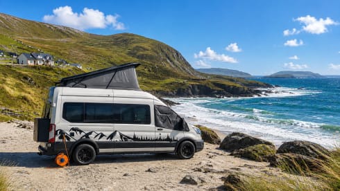 Keegmeister – 5 berth Ford Transit High Top Conversion