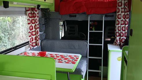 Karel Appel – Eye-catcher alcove camper from 1991