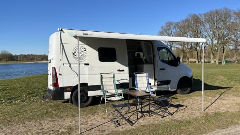 Happy Camper  – 3p Renault camper van from 2011