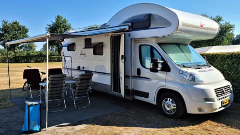Beautiful complete and very neat 4-person camper (Fiat Ducato Bürstner)