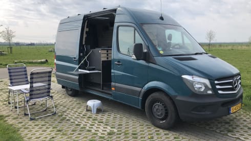 New cool off-grid Mercedes Sprinter bus camper with length beds