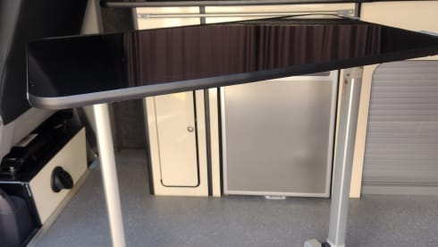 Campo – Explore Derbyshire & Beyond in our 4 berth VW T5 Long Wheel Base!