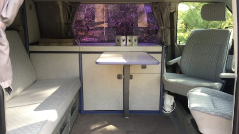 The Blue Diamond – Volkswagen T4 | BlueDiamond | Powerhouse 2.5TDI - 115HP 2 to 4 people