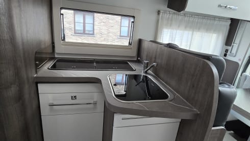 Bennie – New and spacious camper for family or couple