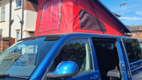 Blue Belle – Volkswagen campervan ready for fun!
