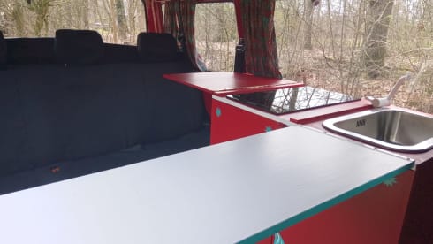Red Rider – 2p Volkswagen campervan from 2000