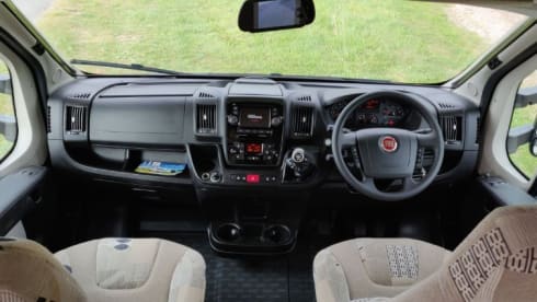 Alcova Swift a 5 posti letto del 2015