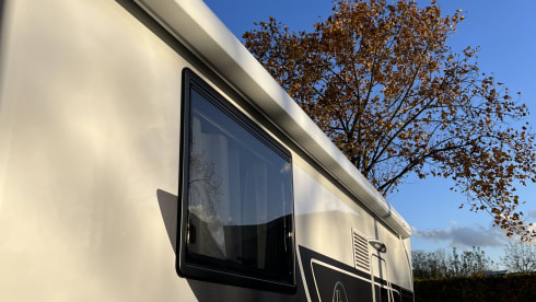 4p Benimar semi-integrated uit 2023