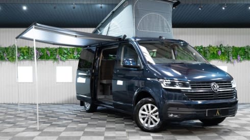 CALI – 4 berth Volkswagen campervan from 2022