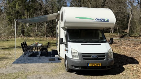 6p Chausson Flash 07 (air conditioning, TV, Apple CarPlay)