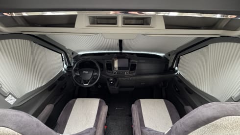 Chausson teilintegriertes Wohnmobil für 5 Personen