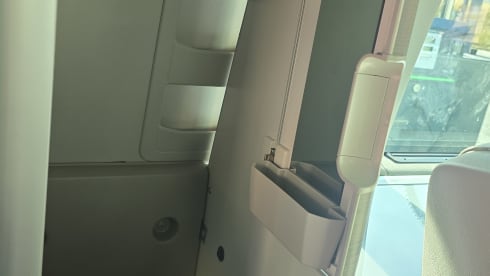 VW California – 2021 4-person Volkswagen campervan