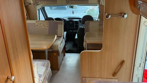 Louna  – Comping car 