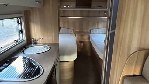Ford Chausson – 2p Ford semi-integrated uit 2013