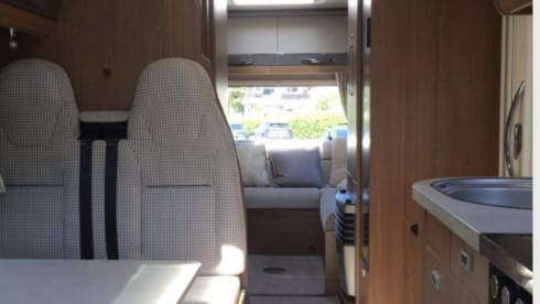 Mabel - The surf bus – Benvenuti nella nostra adorabile famiglia di lusso Autotrail Apache 700