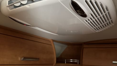 beautiful luxury complete camper