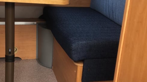 SPACIOUS CLEAN FAMILY CAMPER LARGE AND HANDY WITH NESPRESSO;)