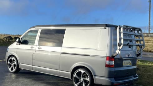 Jeff – Jeff- 4 Berth Volkswagen Campervan - New Professional Conversion