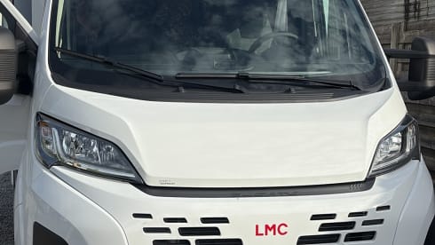 4p LMC Tracer 730EL, teilintegriert ab 2026