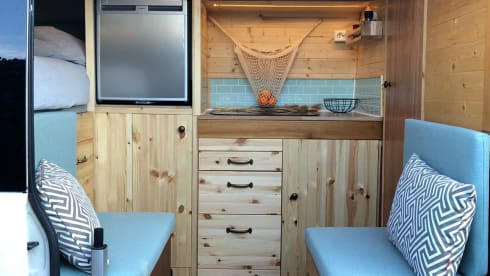 Surf Camper – Off Grid Camperbus Fiat Ducato L2H2 (for hot and cold days)