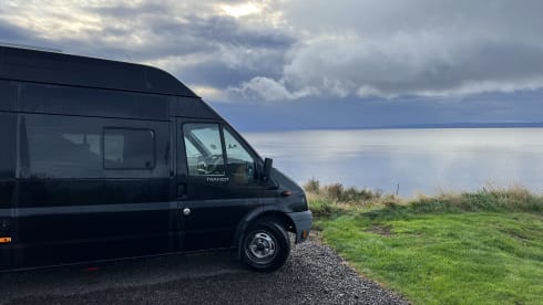 Jiggly Campervaneé – Beautiful family friendly converted Campervan
