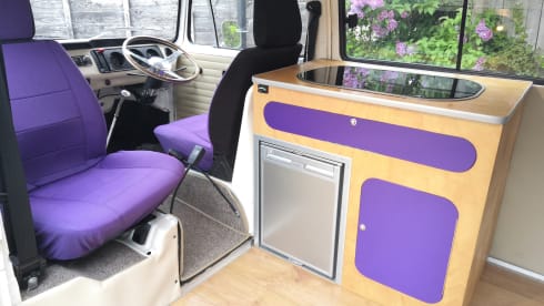 BarnaBus – T2 CamperVan Hire