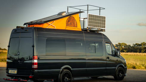 Black Prince – The Ultimate super high spec off grid adventure camper